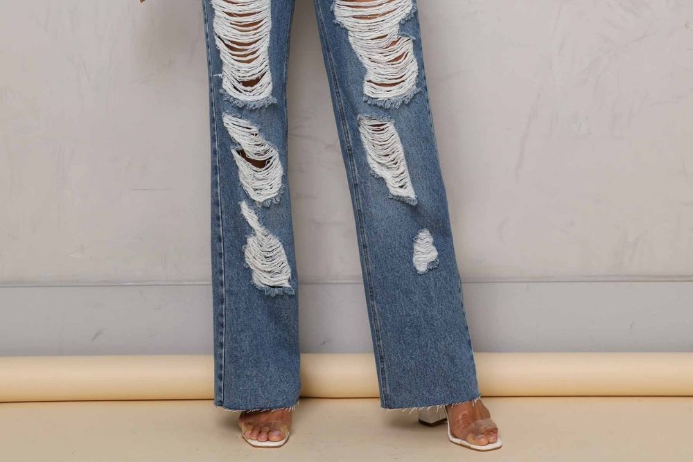 Ideias de looks com Jeans Destroyed  Roupas da moda feminina, Look com  calça, Calça jeans destroyed