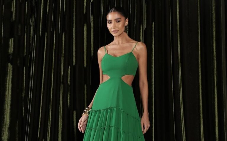 Vestido verde combina com que cor de sapato e bolsa? Veja as melhores opções