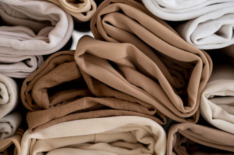 Tipos de tecidos de roupas: entenda quais são e suas características