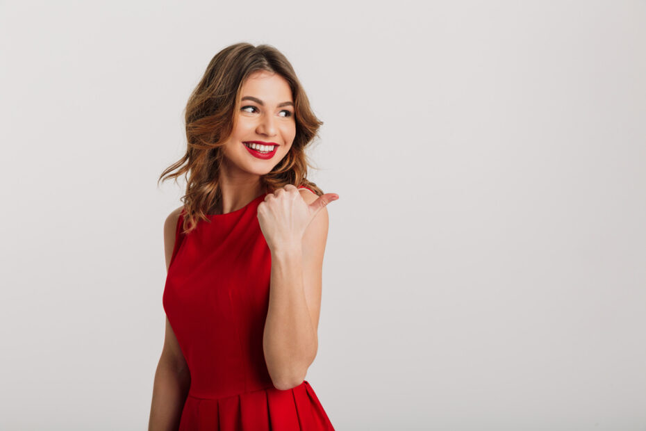 vestido vermelho combina com qual cor de sapato